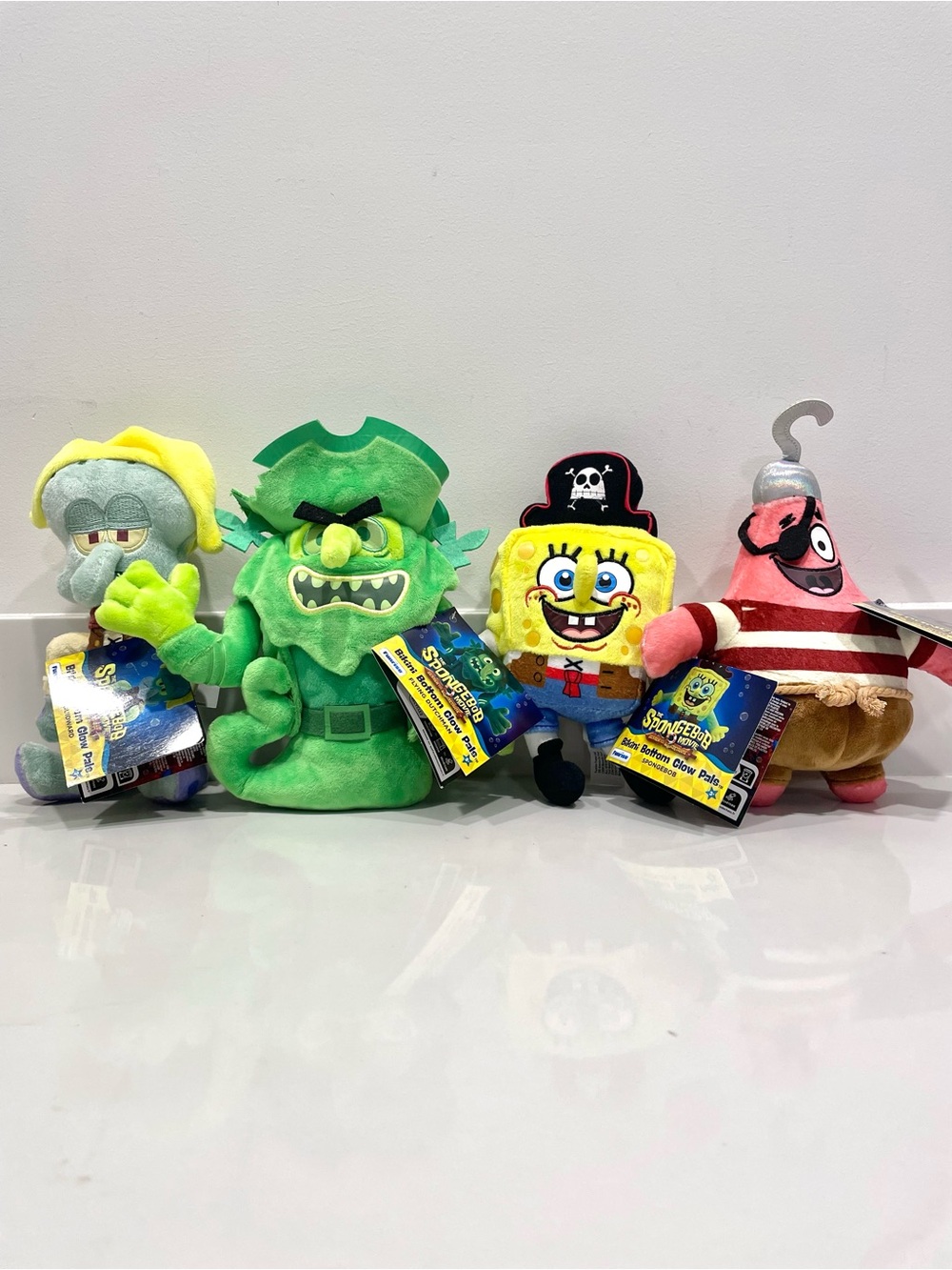 NEW The SpongeBob Movie Bikini Bottom Glow Pals Plush Toy Set